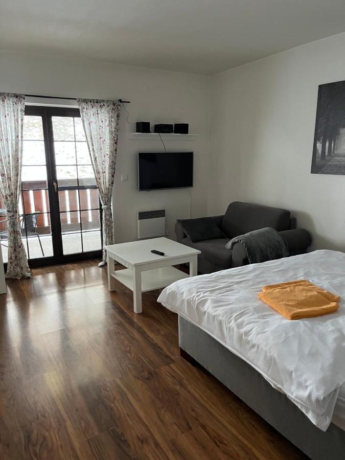 Apartman Viktoria 5 Ruzomberok Exteriör bild